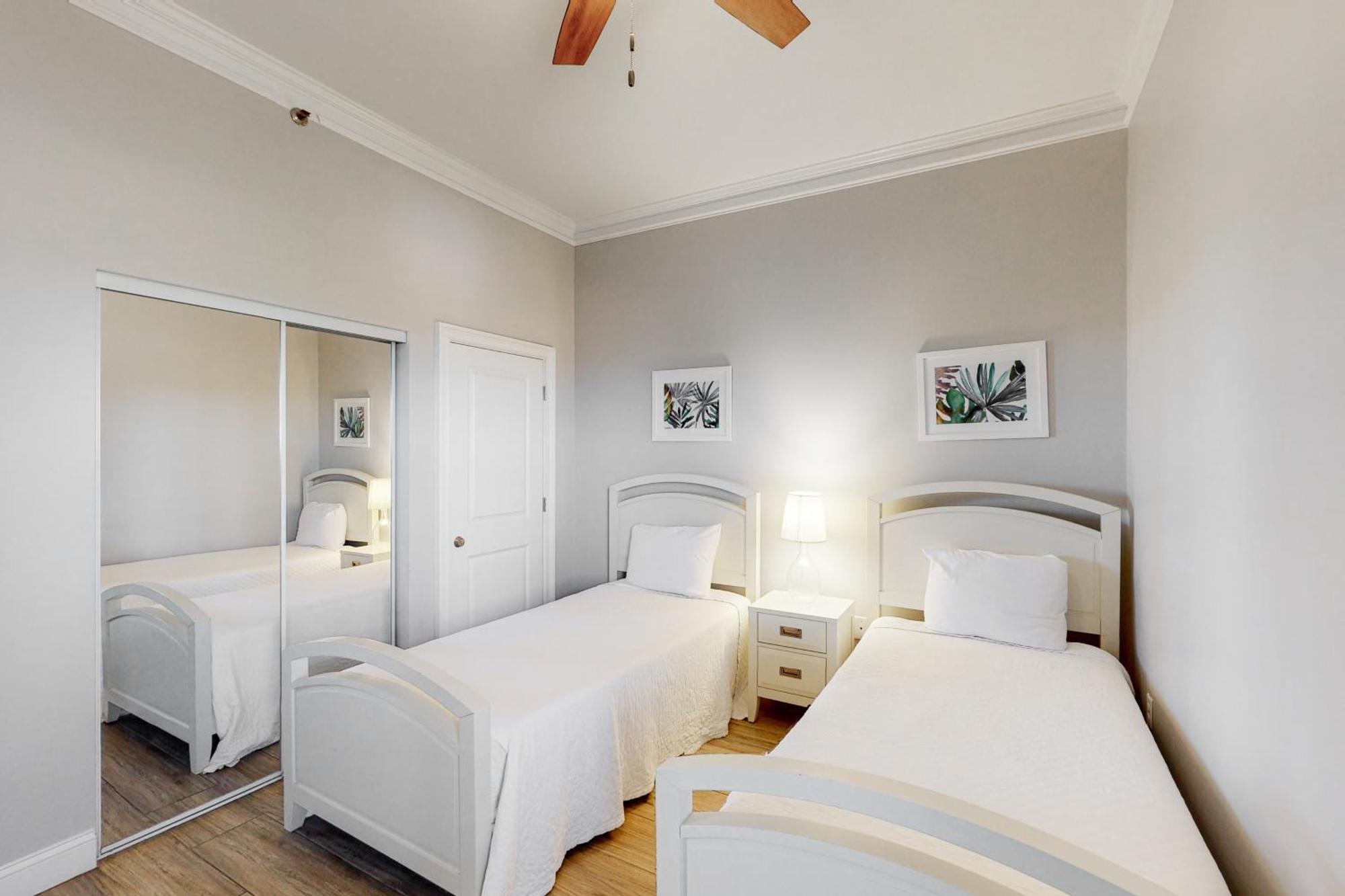 Tops'L Summit IV Destin Room photo